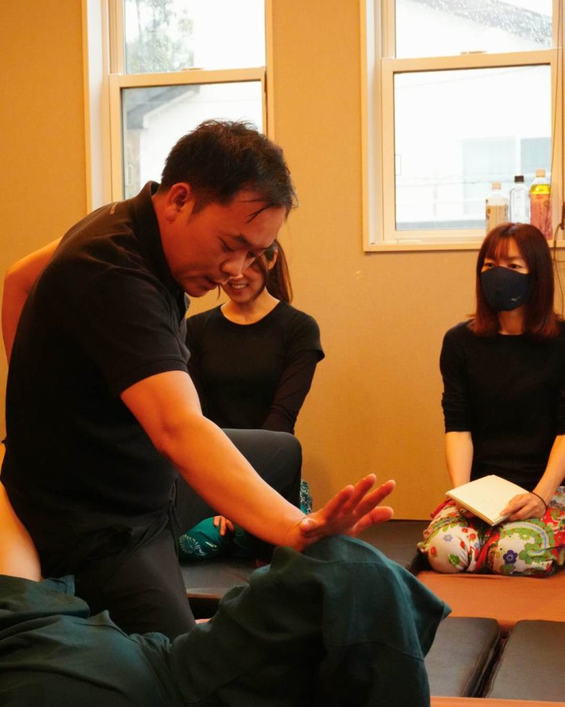 DEW先生によるタイ式施術例